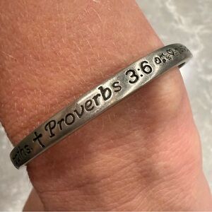 Camco Proverbs 3:6 Inspirational Scripture Bangle Bracelet Silver Tone NWOT